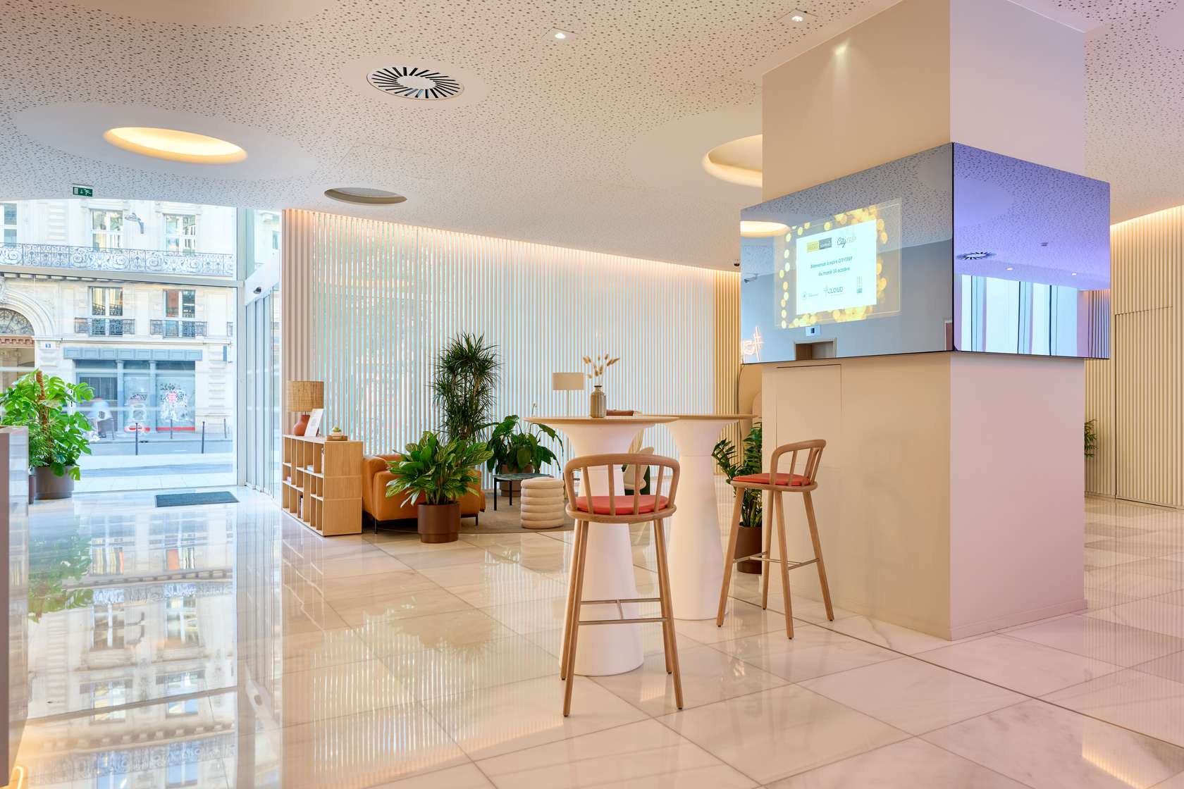 Cloud Business Center - Photo 3