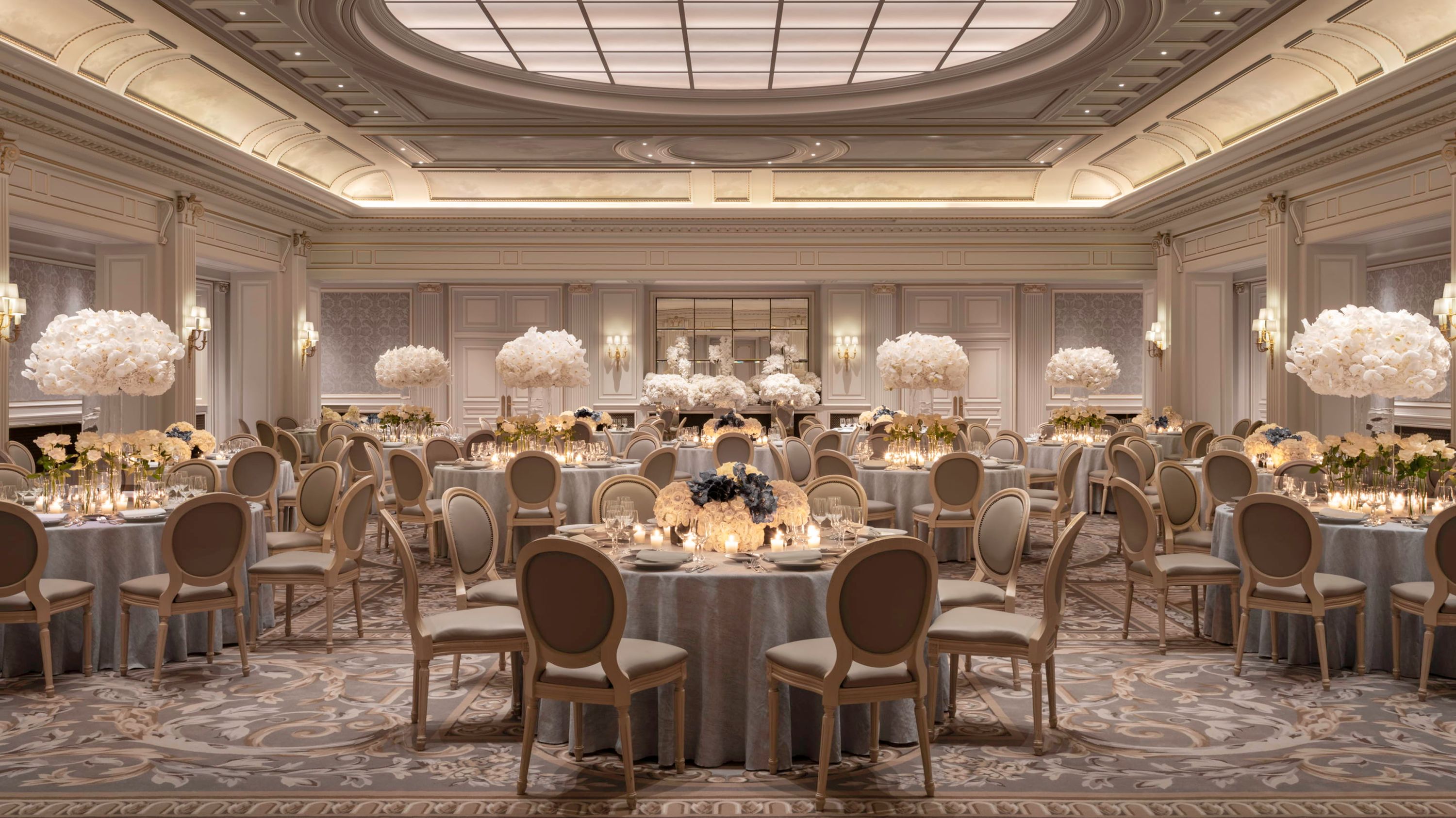 Four Seasons Hotel George V Paris - Photo 4