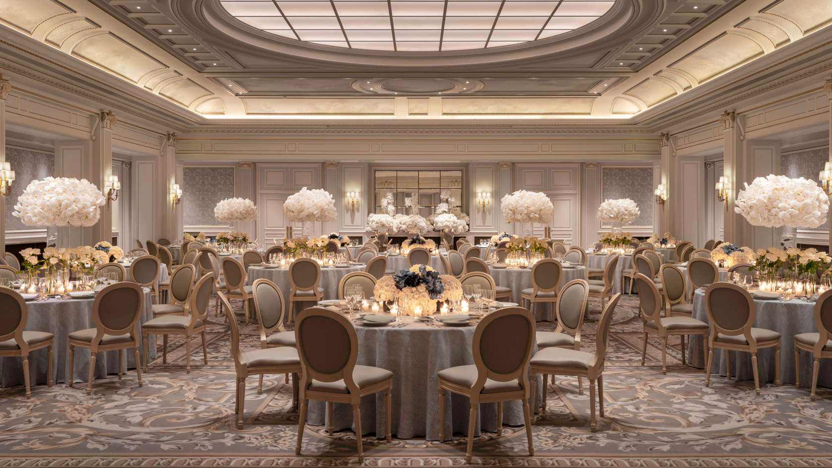 Four Seasons Hotel George V Paris - Photo 3
