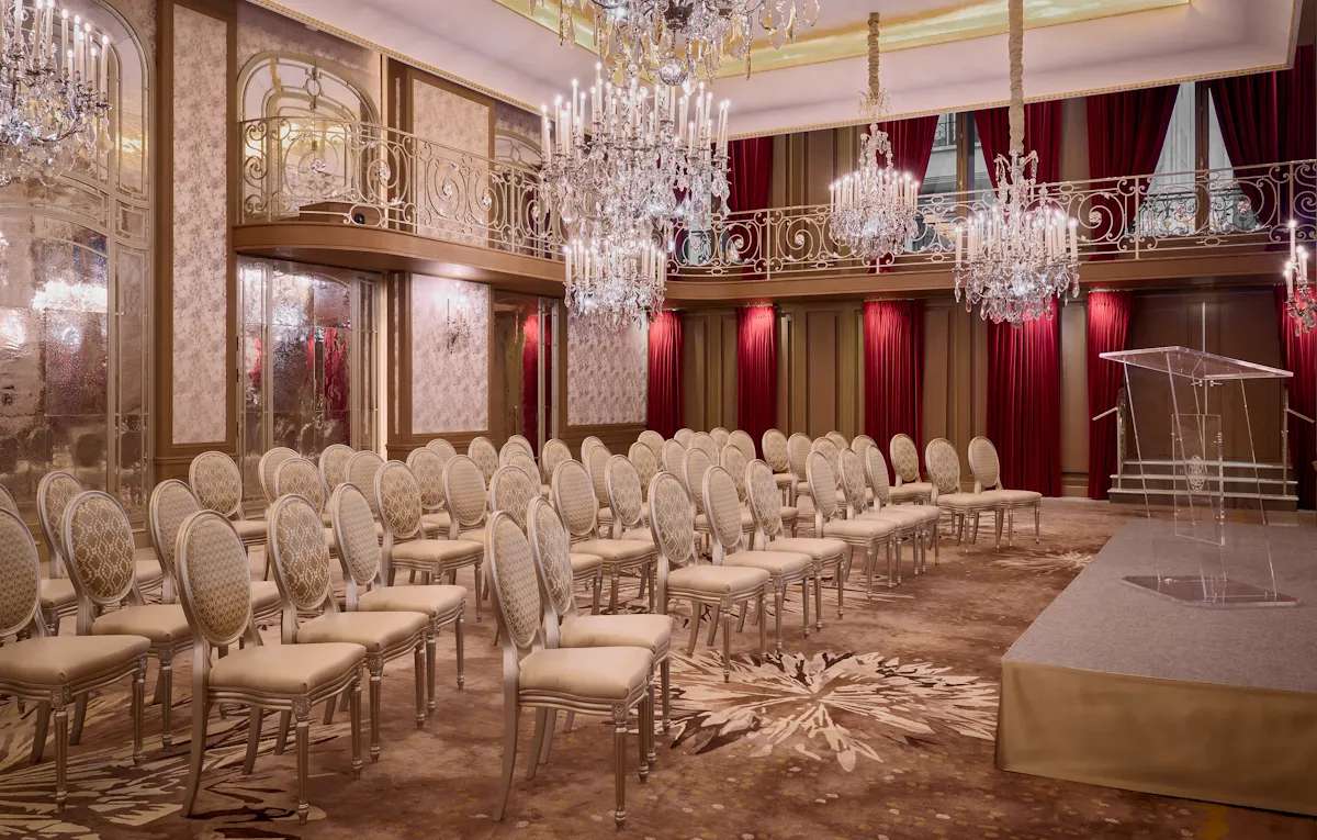 Hôtel Plaza Athénée Paris ***** - Photo 1