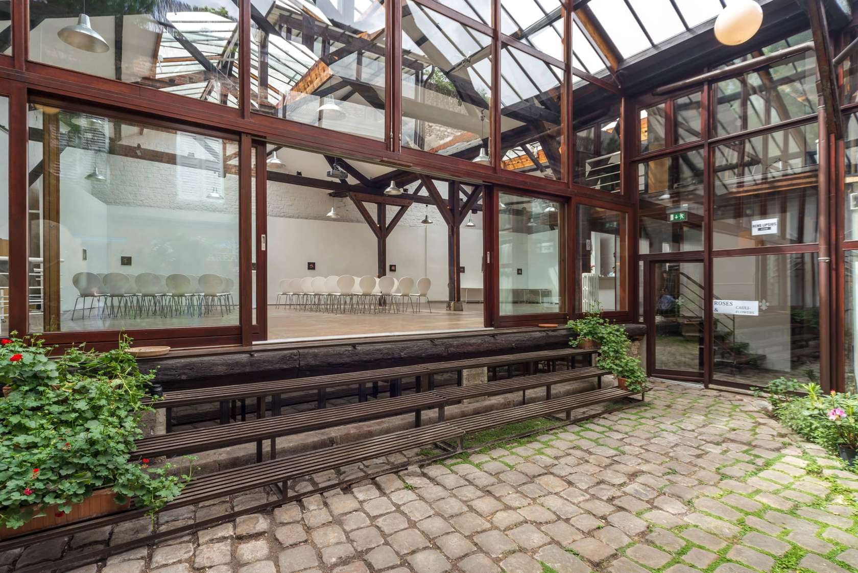 Ideal Artist House - Photo 5