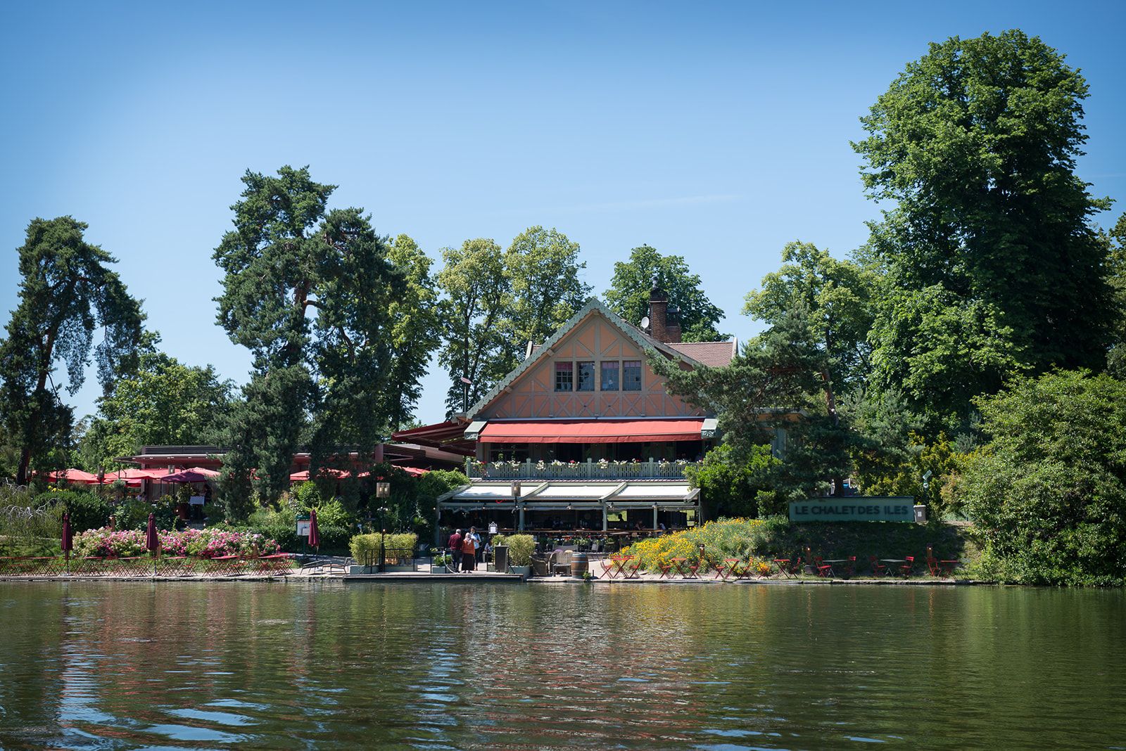 Le Chalet des Îles Bois de Boulogne : tout ce qu'il faut savoir pour organiser votre événement d'entreprise