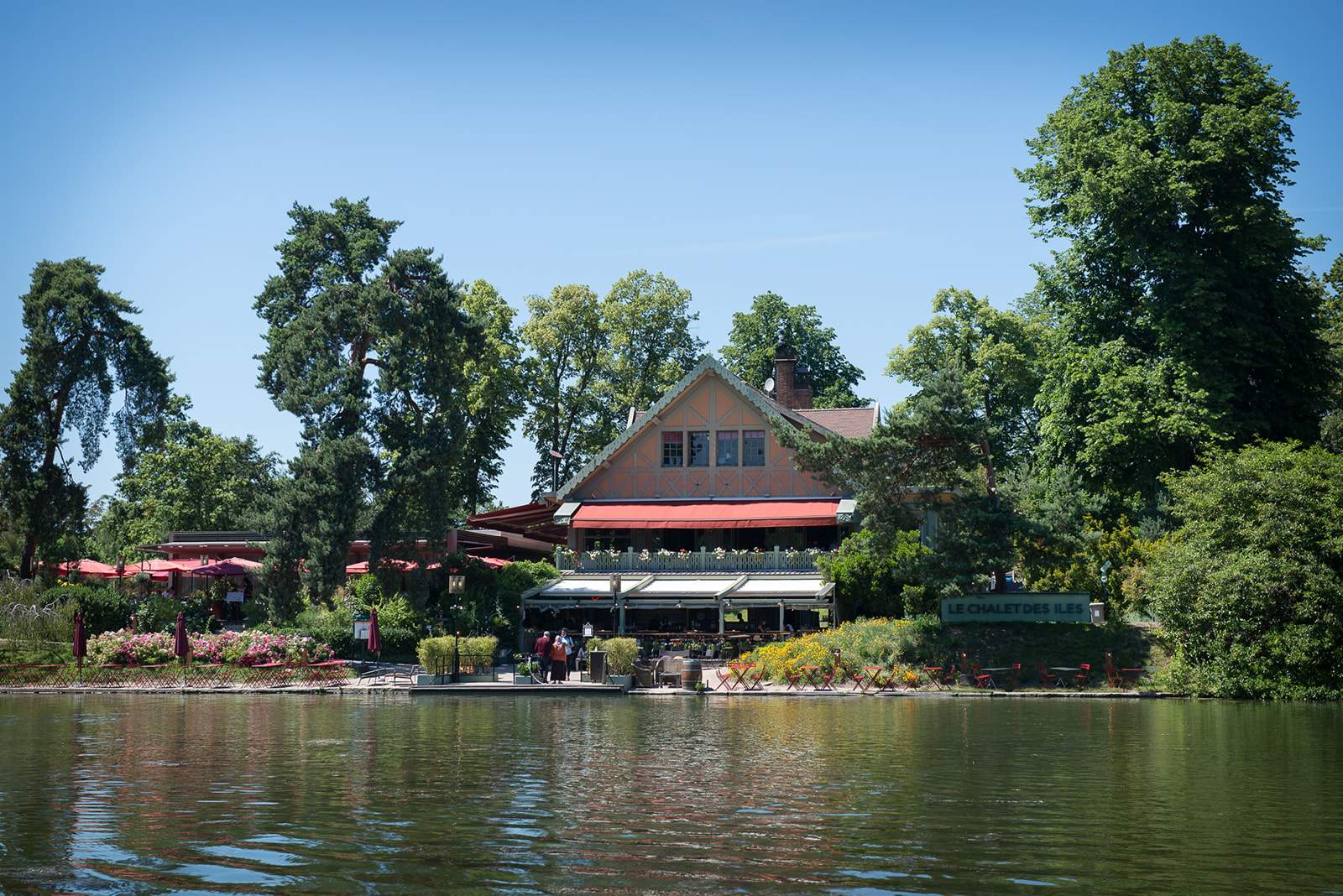 Le Chalet des Îles Bois de Boulogne : tout ce qu'il faut savoir pour organiser votre événement d'entreprise