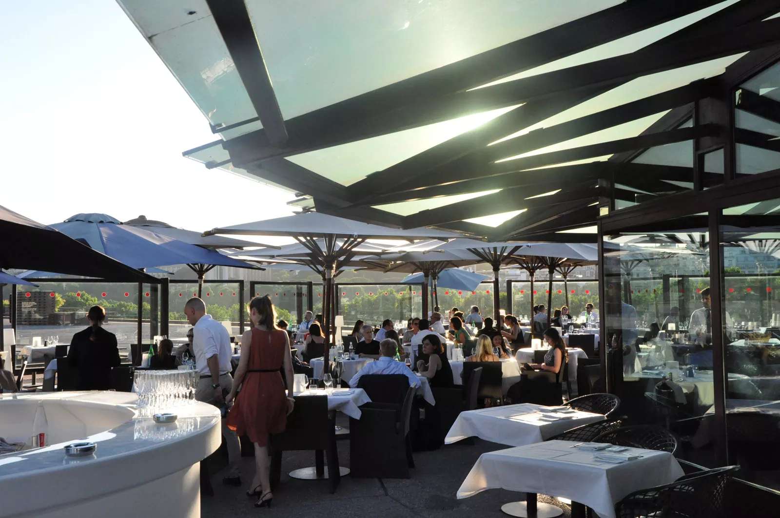 Les Ombres Restaurant - Photo 4
