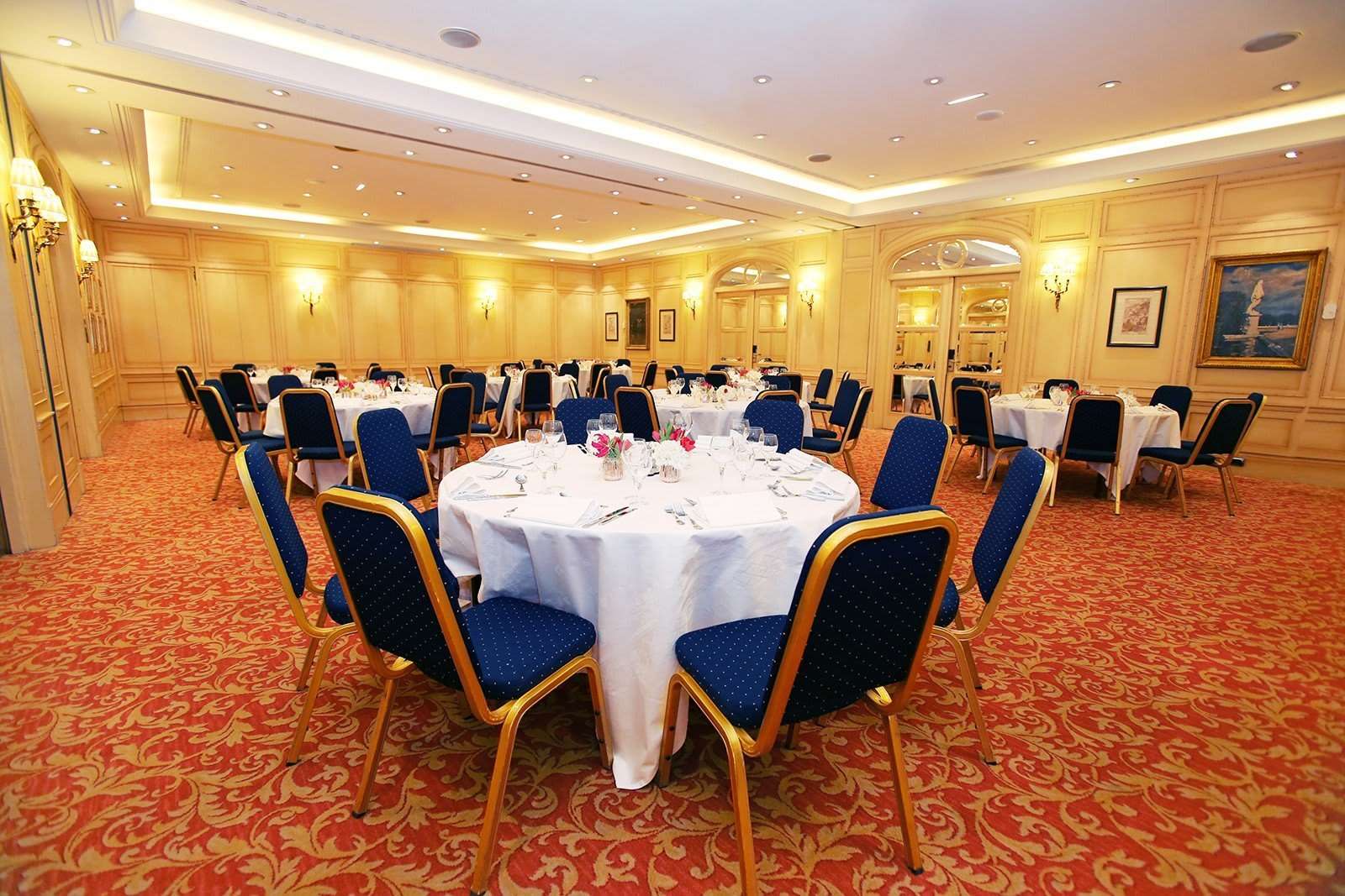M Social Hotel - Photo 1