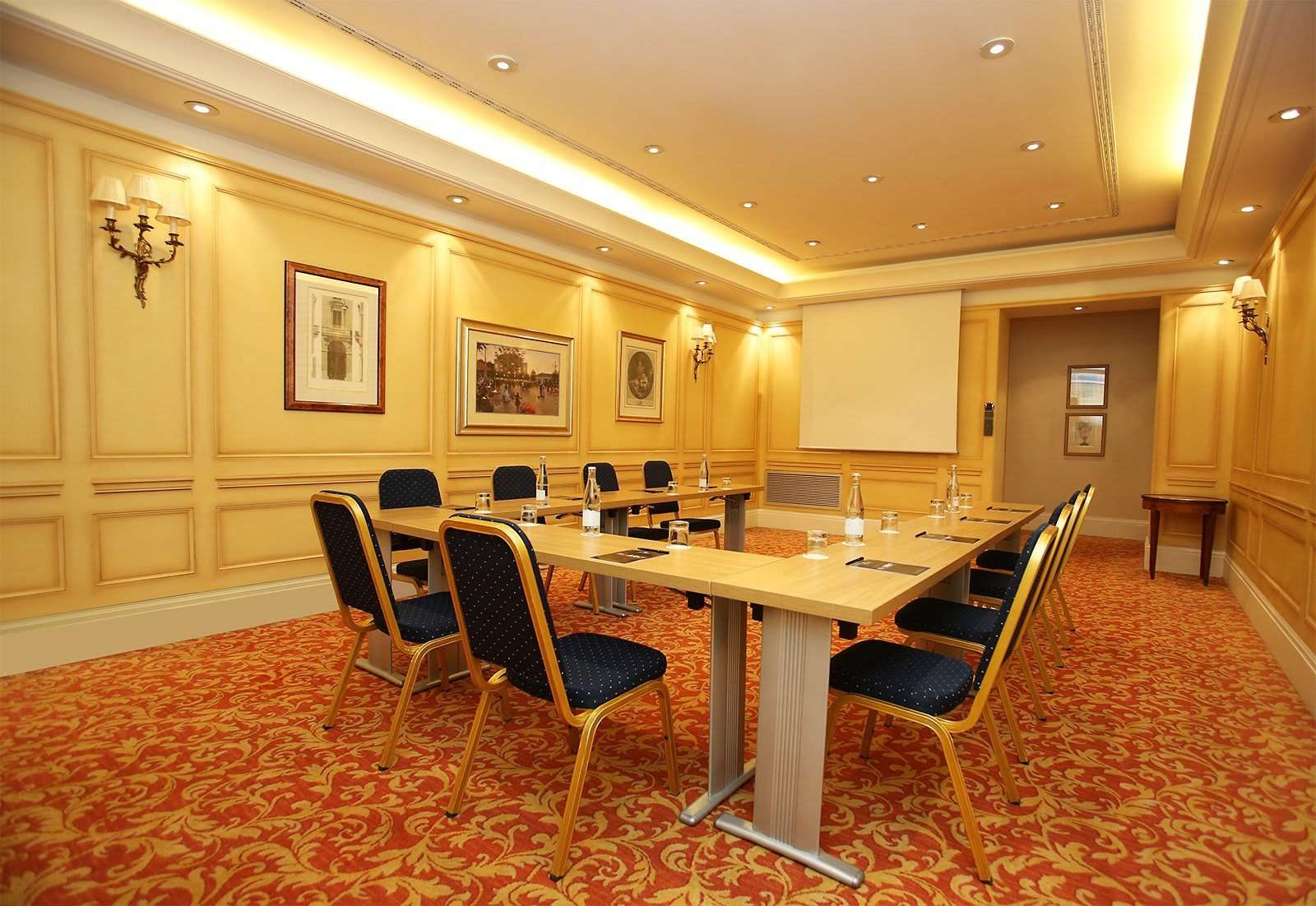 M Social Hotel - Photo 4