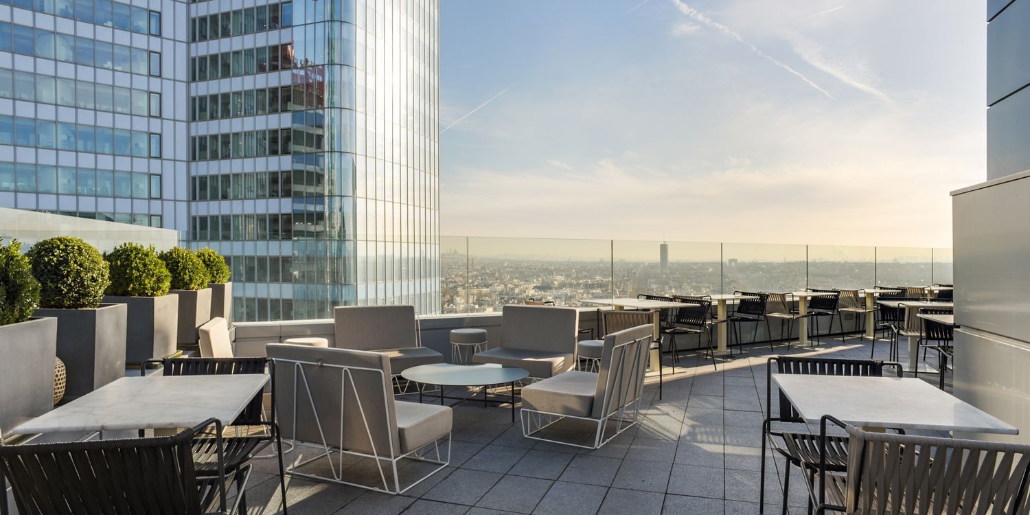 Melia la Defense - Skyline Bar