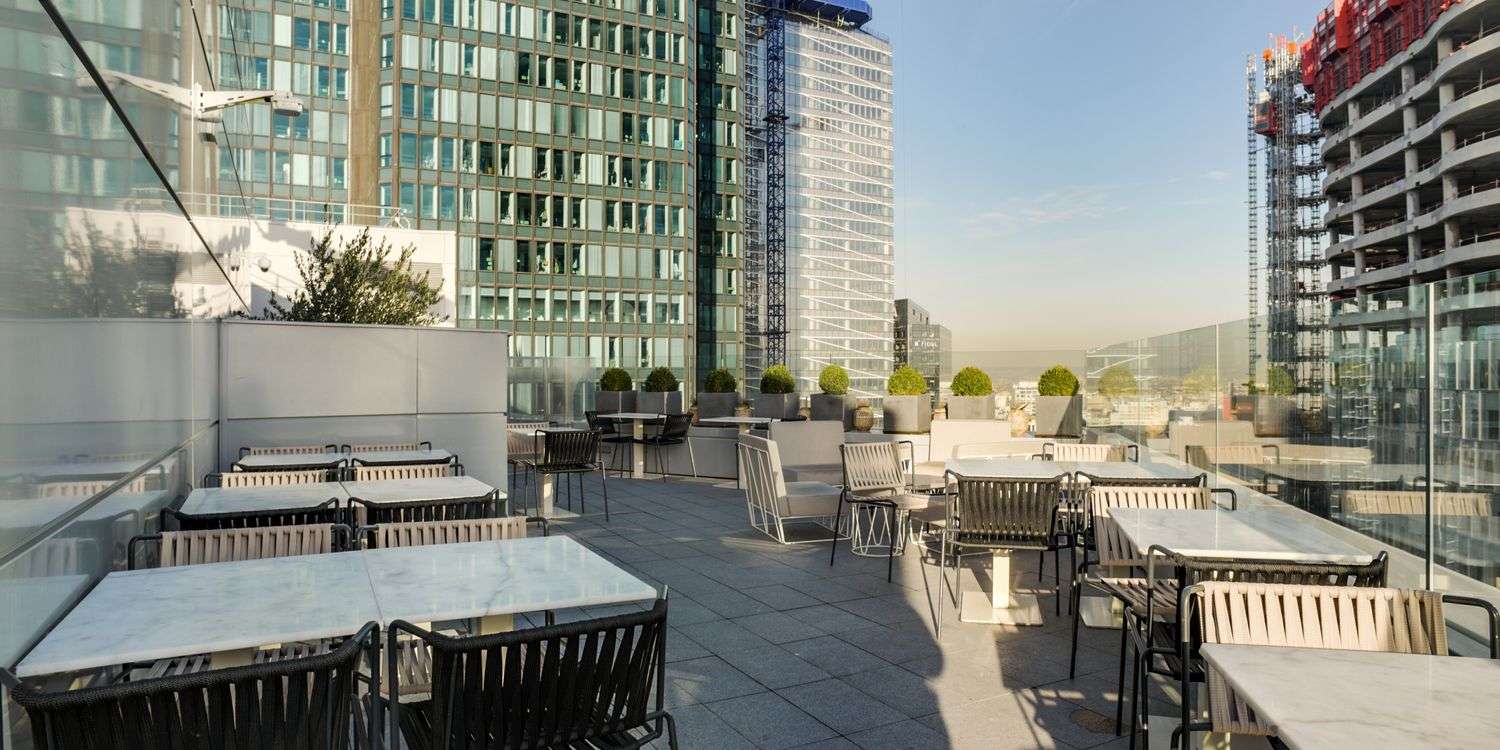 Melia la Defense - Skyline Bar - Photo 2