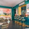 Salon Bar