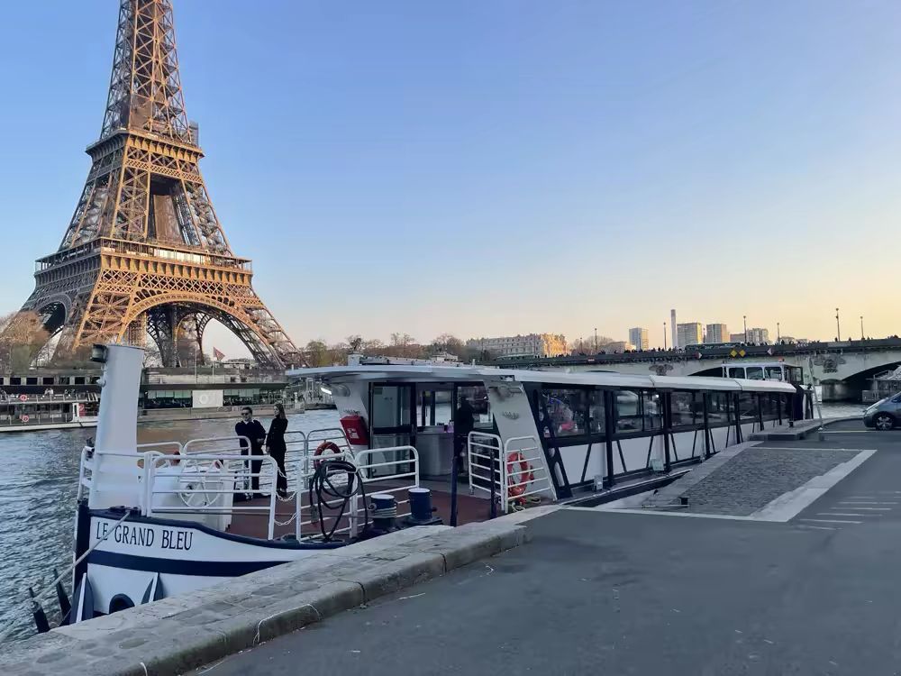 Péniche Le Grand Bleu