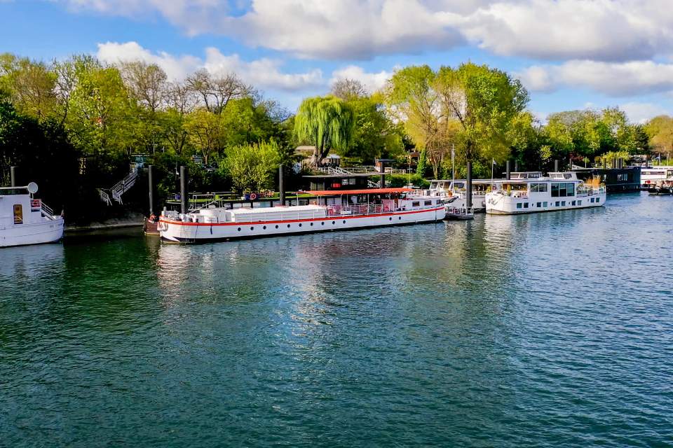 Péniche Release
