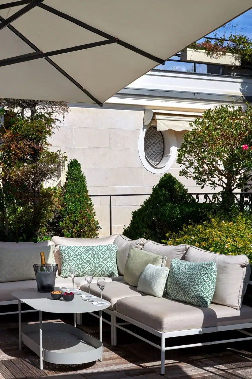 Hôtel Raphaël - Rooftop - Photo 3