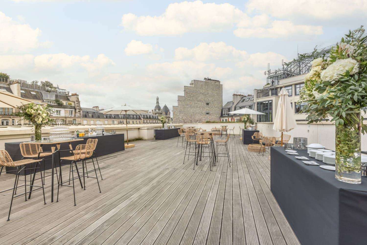 Rooftop Horizon - Photo 5