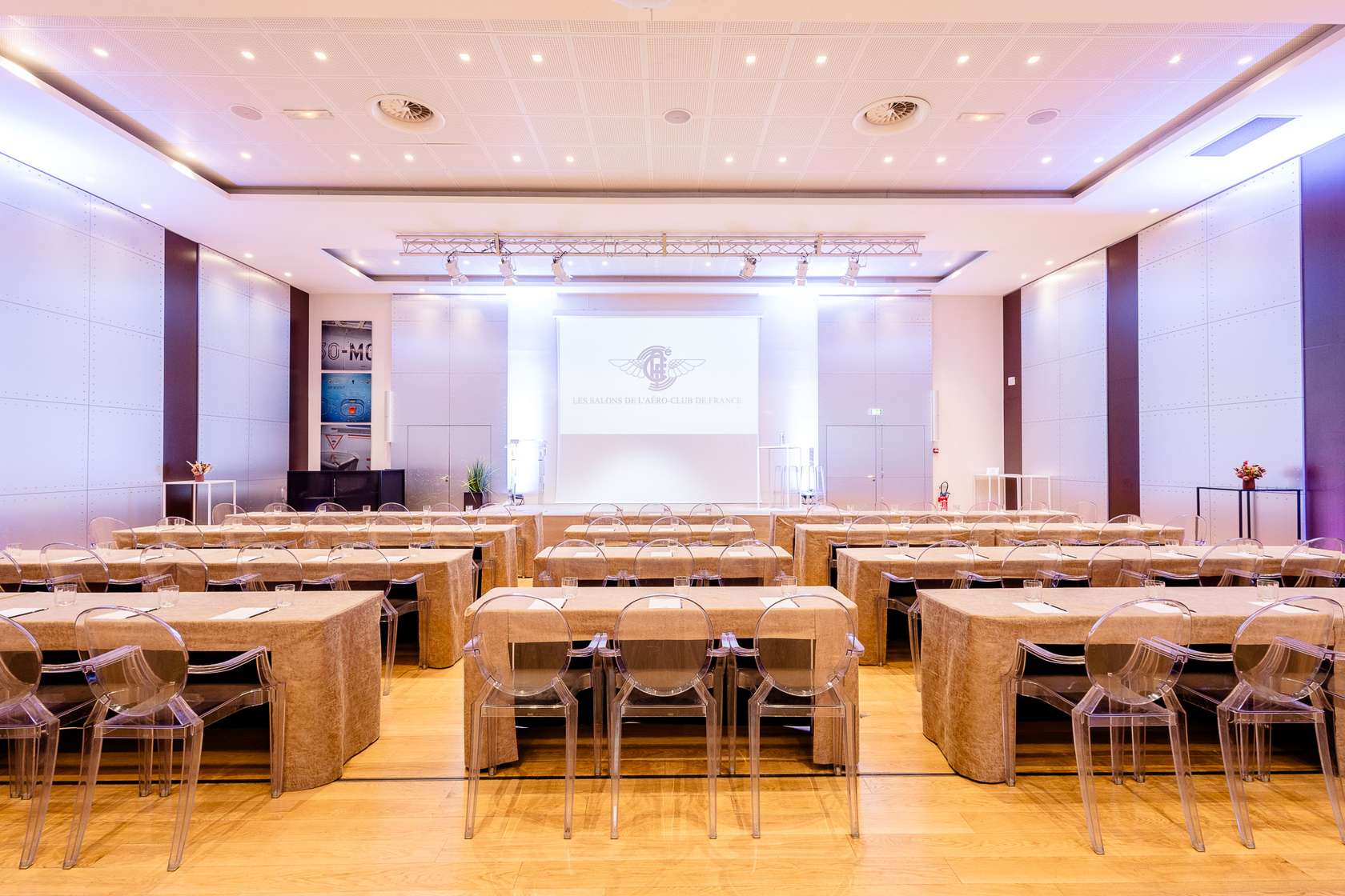 Salons de l'Aéro-Club de France - Photo 2