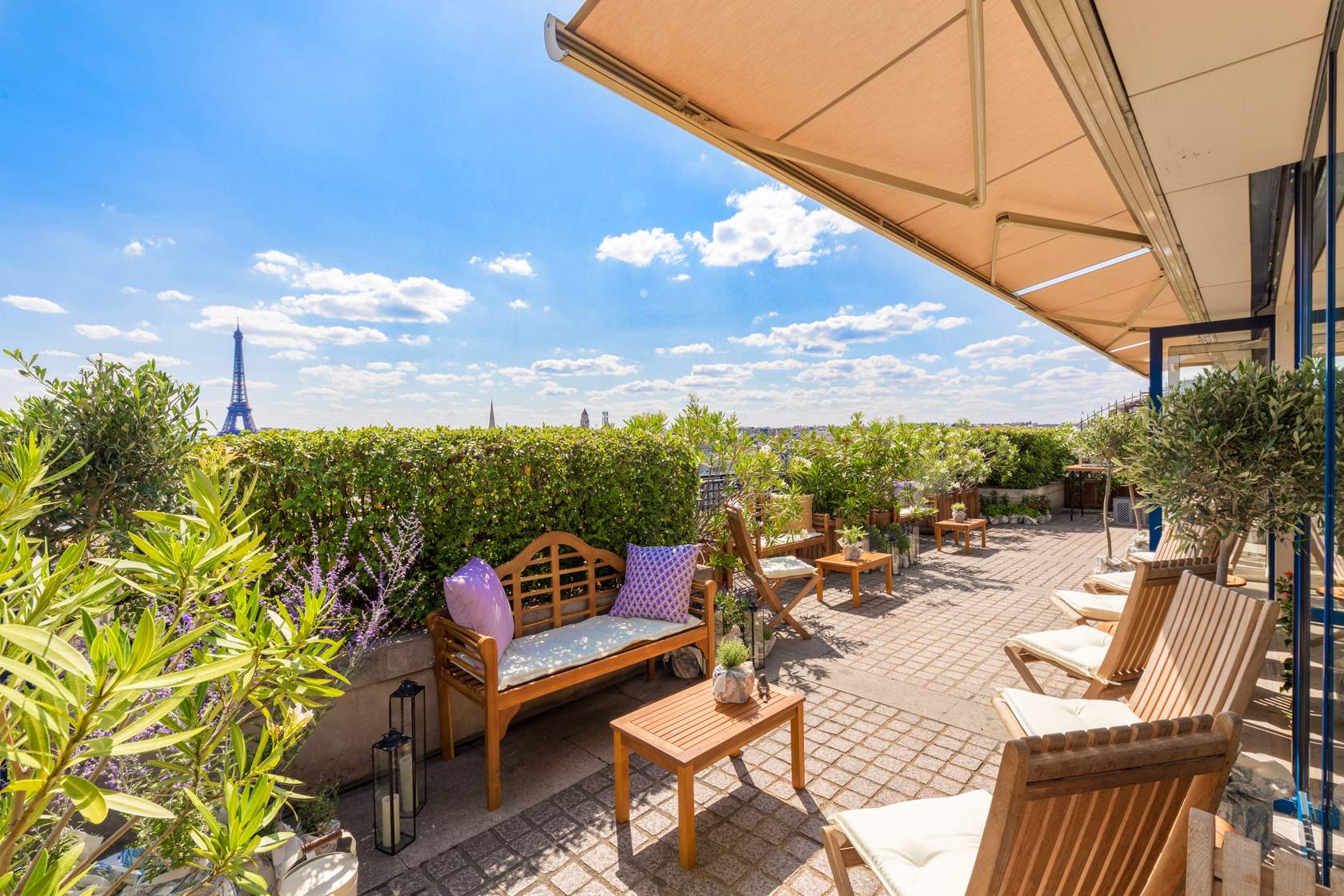 Terrasse des Champs Élysées : tout ce qu'il faut savoir pour organiser votre événement