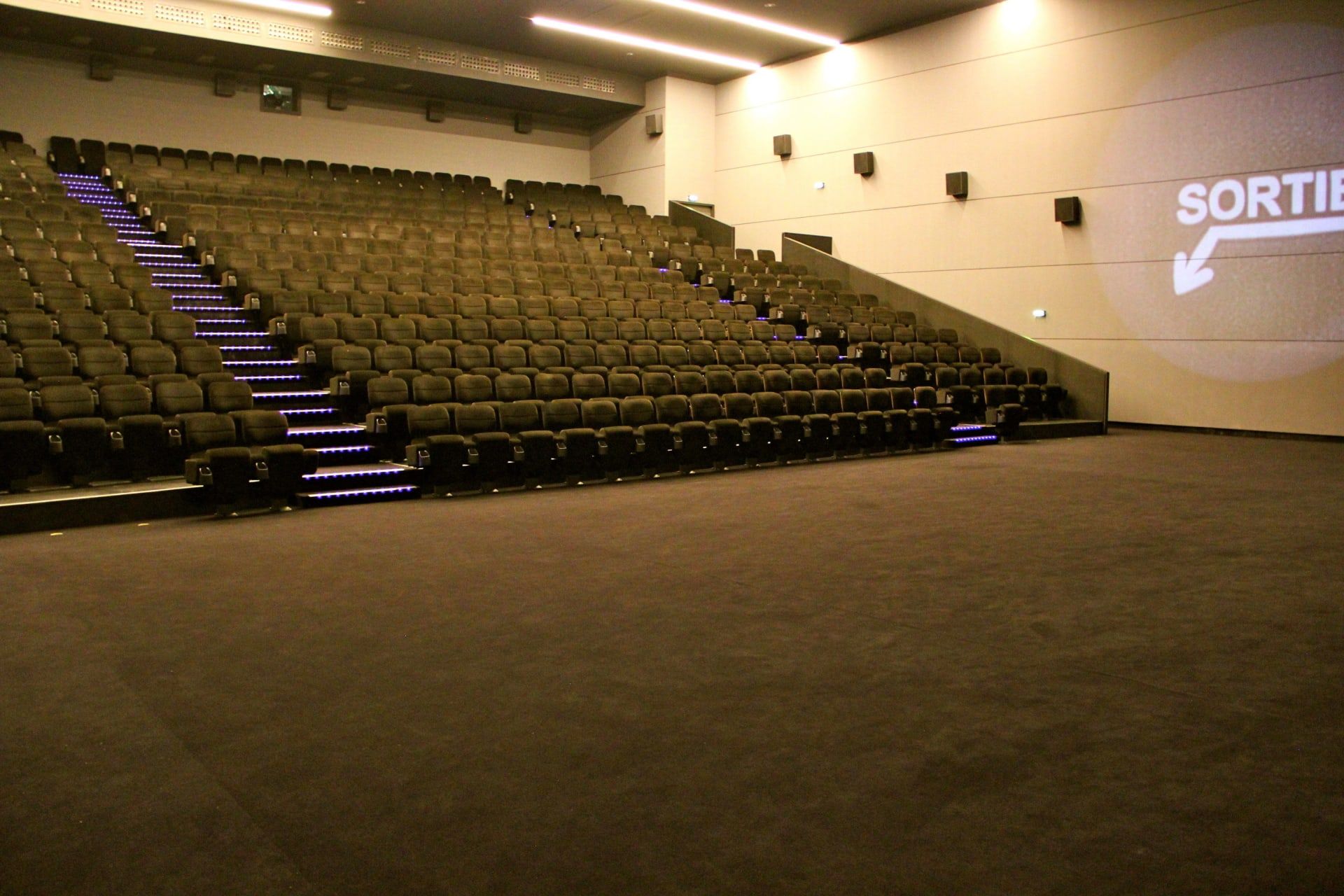 Ugc Ciné Cité Paris 19 - Photo 3