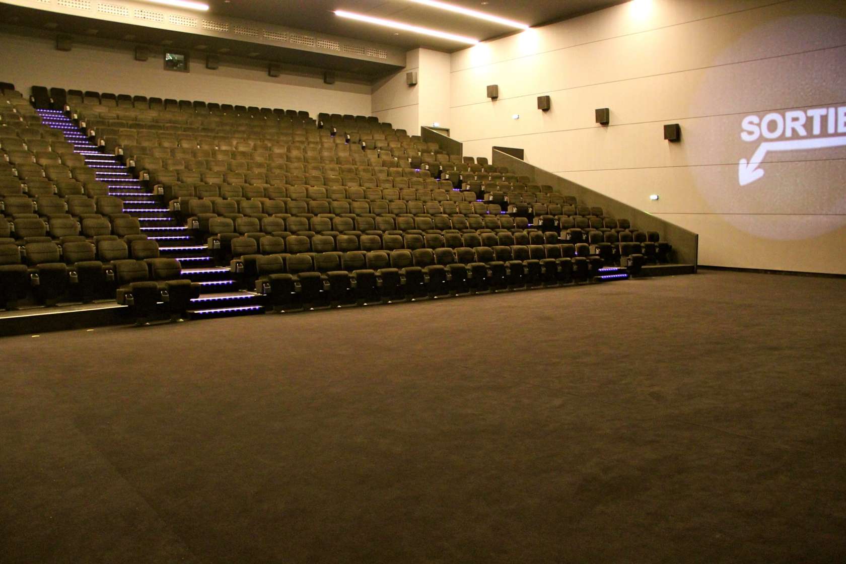 Ugc Ciné Cité Paris 19 - Photo 2